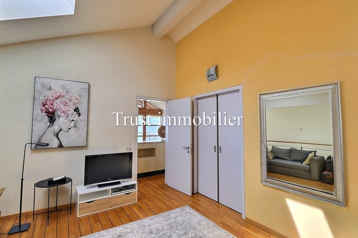 1027 – Maison 5,5 pièces – 10000CHF – 407m²