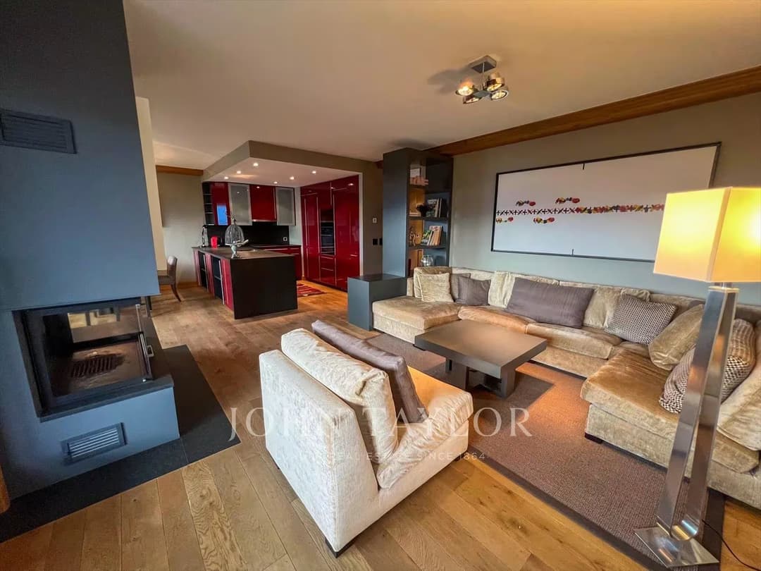 1037 – Appartement – 3pièces – 5700CHF – 142 m²