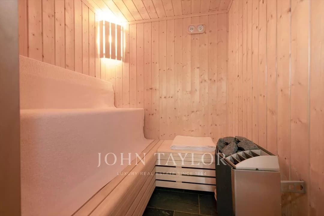 1143 – Appartement – 5.5pièces – 260 m²