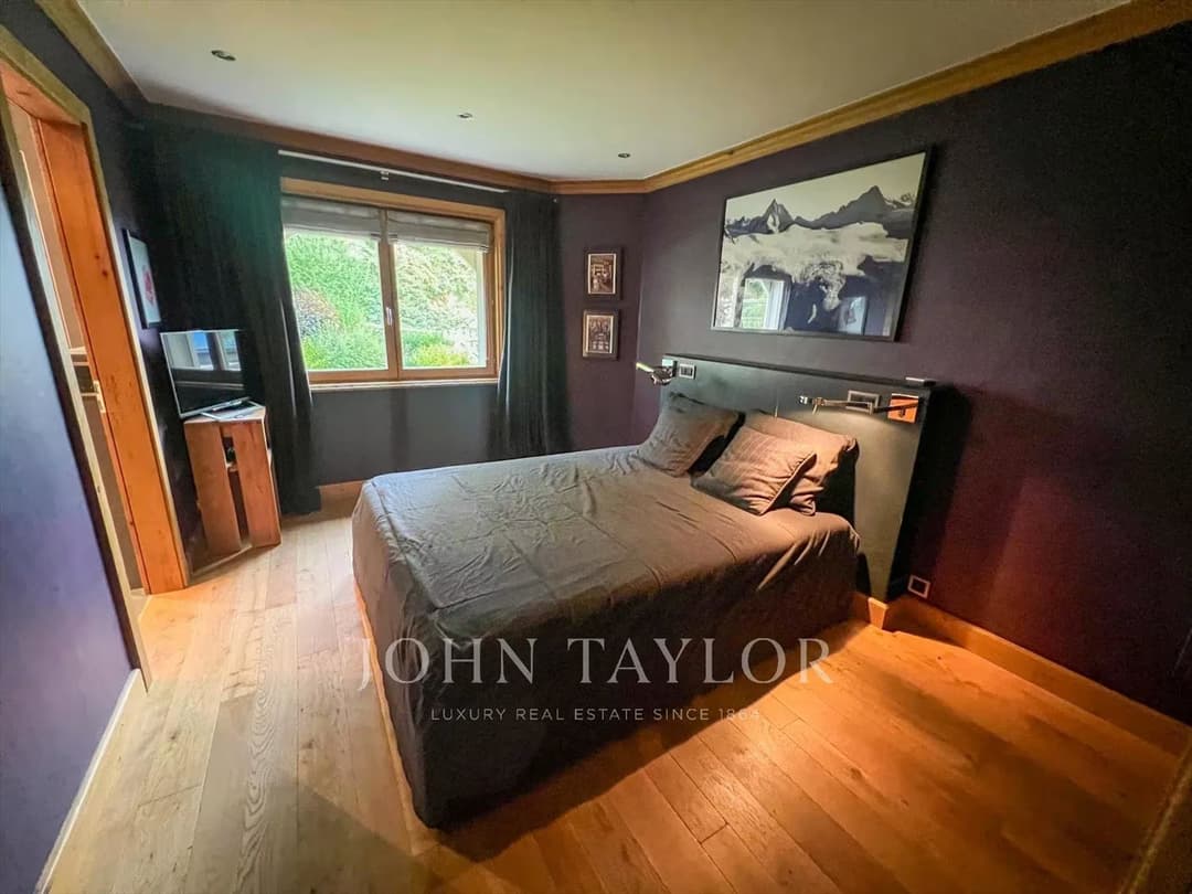 1037 – Appartement – 3pièces – 5700CHF – 142 m²