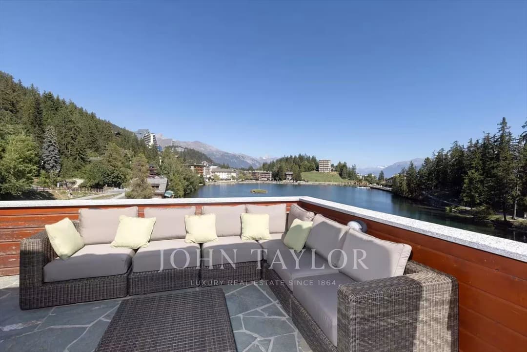 1143 – Appartement – 5.5pièces – 260 m²