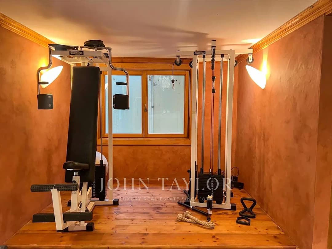 1037 – Appartement – 3pièces – 5700CHF – 142 m²