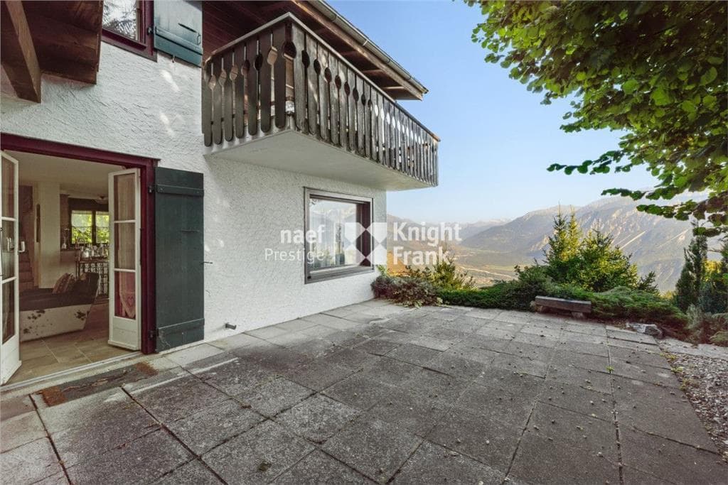 1118 – Maison  -180 m²