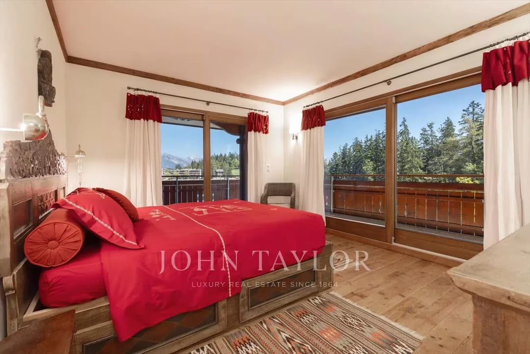 1143 – Appartement – 5.5pièces – 260 m²