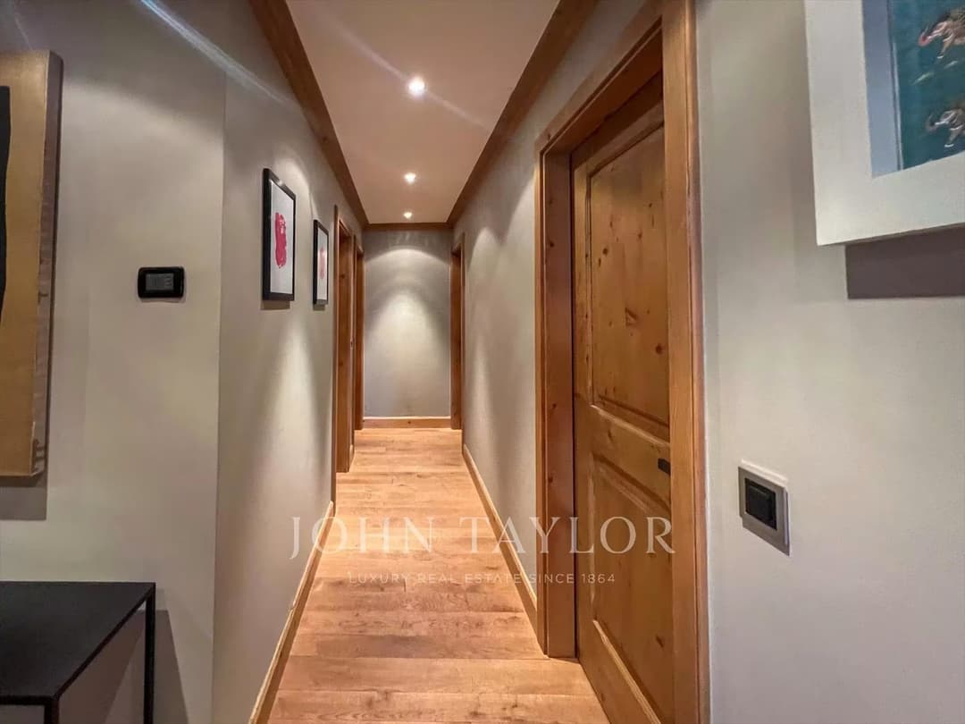 1037 – Appartement – 3pièces – 5700CHF – 142 m²