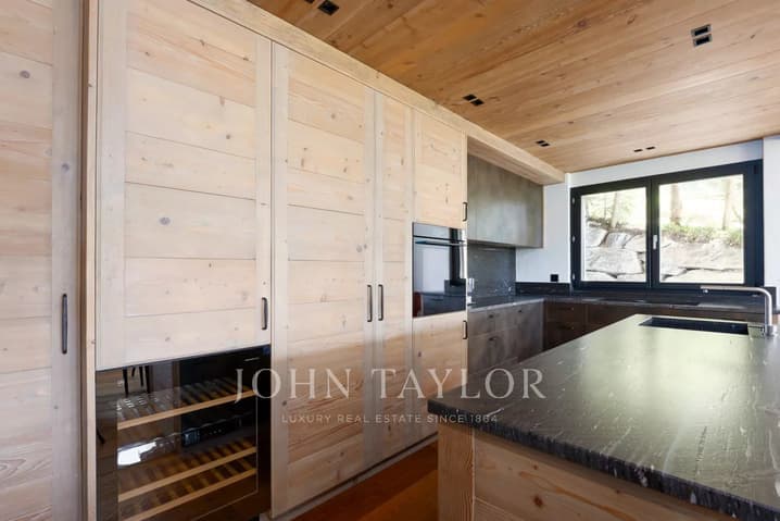 1384 – Appartement – 6 pièces – 5600000CHF – 227m²