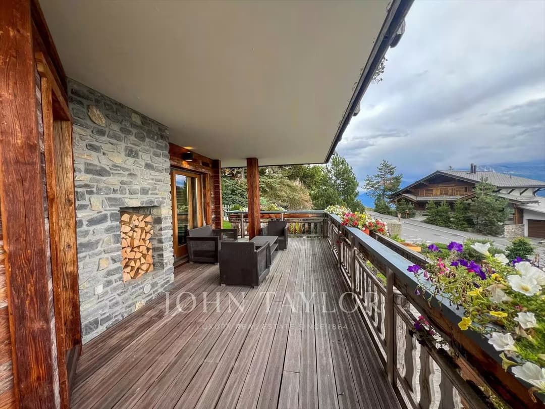 1037 – Appartement – 3pièces – 5700CHF – 142 m²