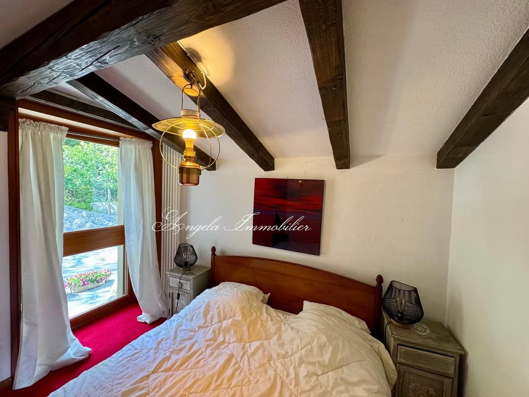 1038 – Appartement – 5pièces – 157 m²