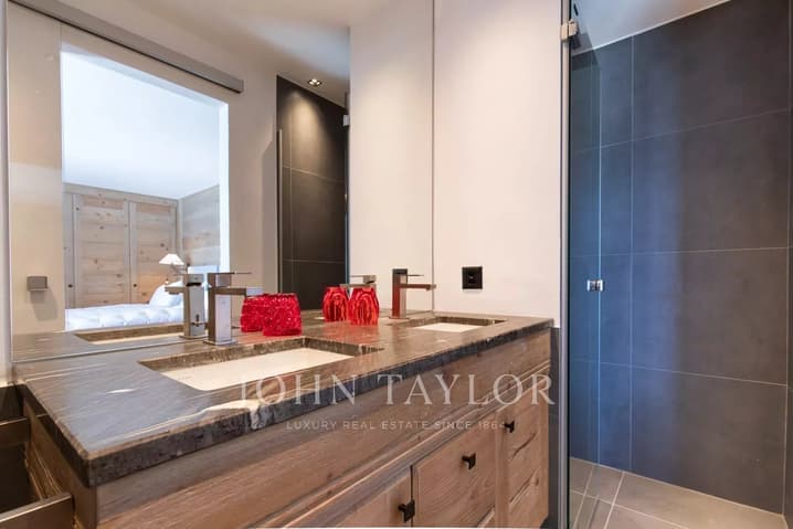 1384 – Appartement – 6 pièces – 5600000CHF – 227m²