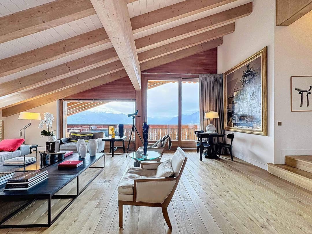 1465 – Appartement – 7.5pièces – 329 m²