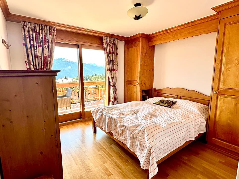 1215 – Appartement – 4pièces – 5000CHF – 120 m²
