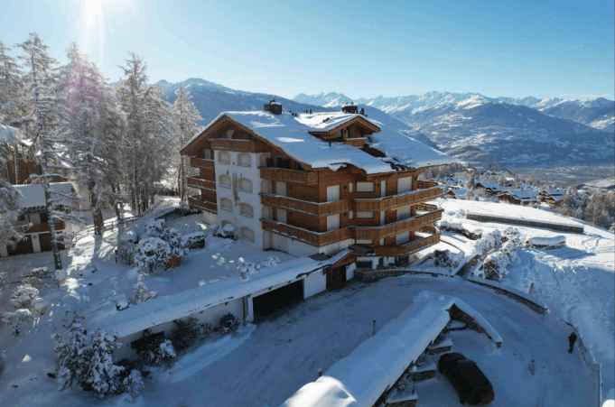 1465 – Appartement – 7.5pièces – 8500000 CHF – 329 m²