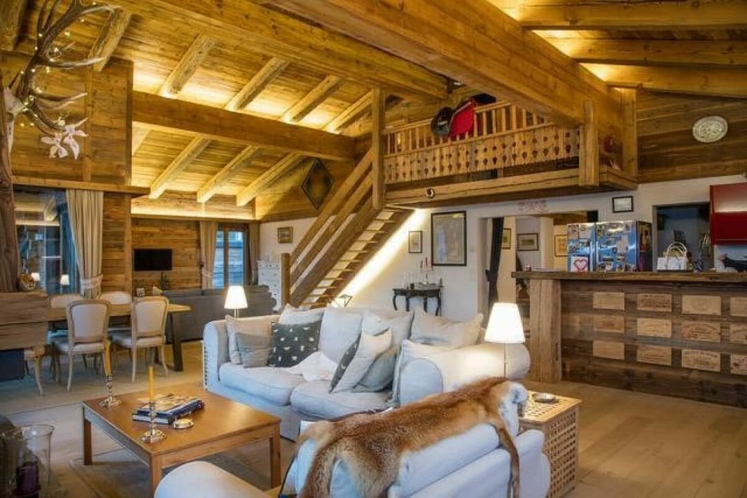 1348 – Appartement 4.5 pièces – 220m²