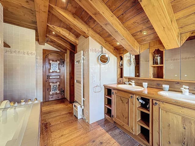 1655 – Appartement 6.5 pièces – 4960000CHF –  241.60 m²