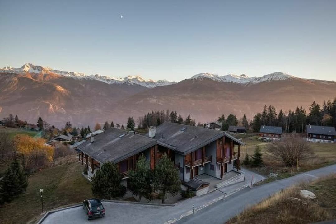 1348 – Appartement 4.5 pièces – 220m²