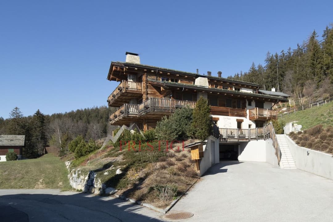 1348 – Appartement 4.5 pièces – 220m²