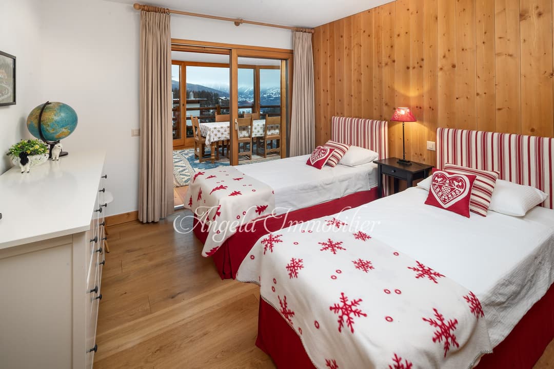 1329 – Appartement – 190m²