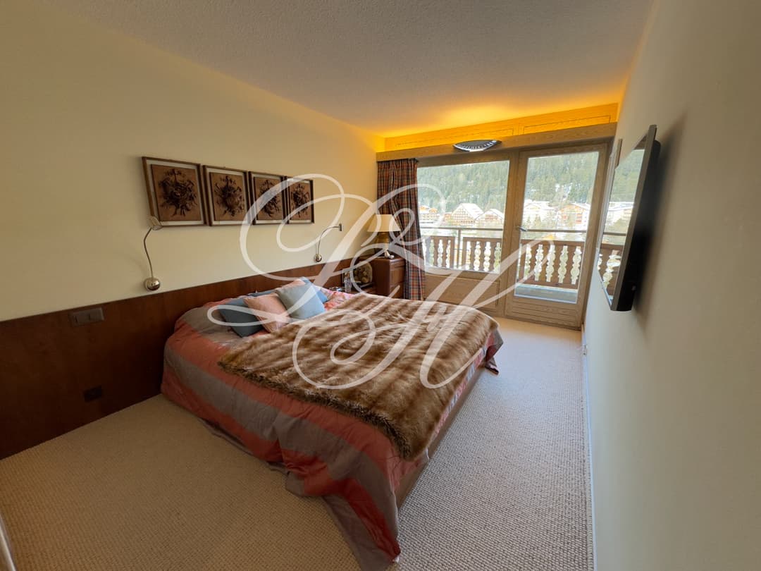 1711 – Appartement – 5.5pièces – 220m²