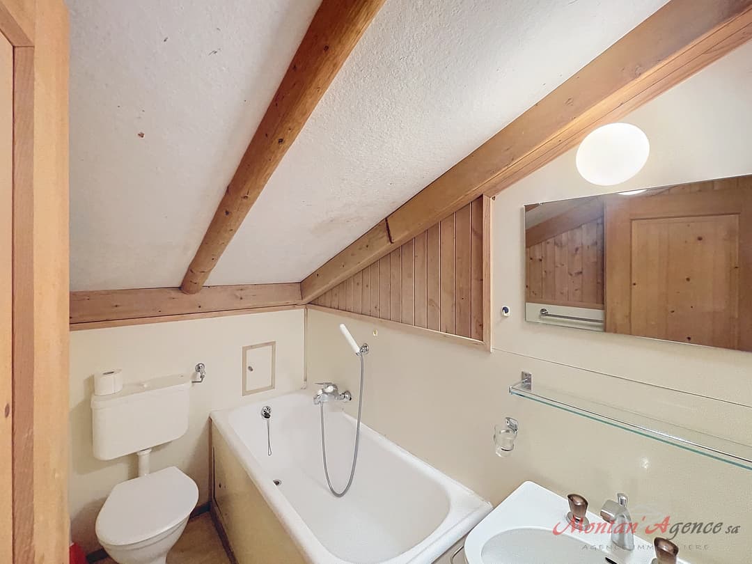 1396 – Maison 7 pièces – 921.40CHF – 200m²