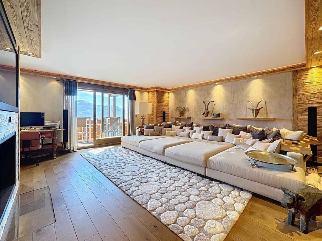 1716 – Appartement 10,5 pièces – 480m²