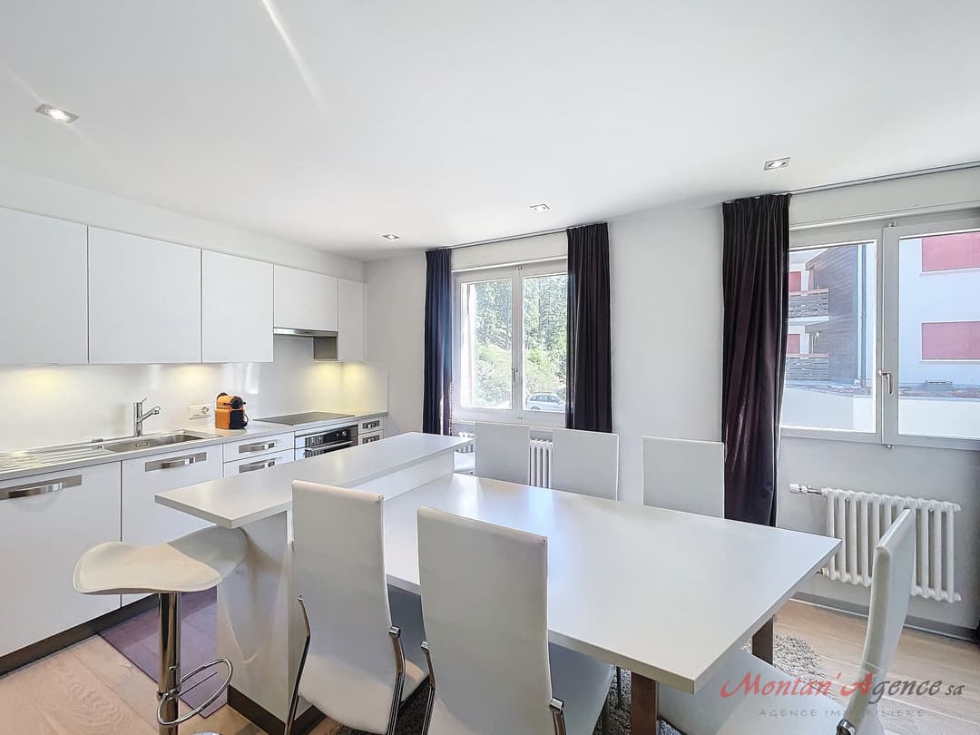 1438 – Appartement – 4pièces – 759.80CHF  – 99 m²