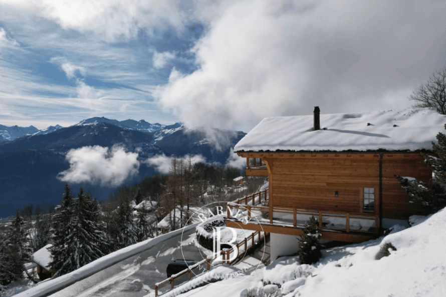 1766 – Maison 7.5 pièces -4680000 CHF – 320 m²