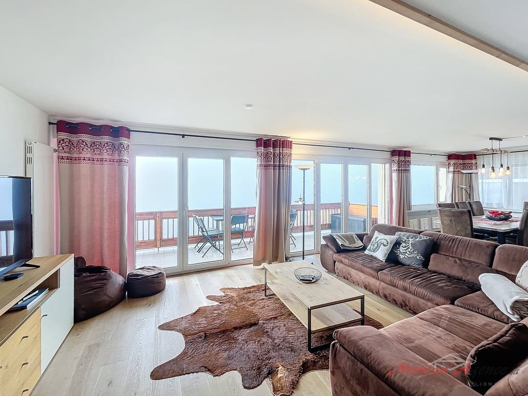 1543 – Appartement – 5pièces – 2363.55CHF – 136m²