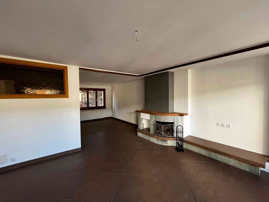 1554  – Appartement 5.5 pièces –  3100CHF – 150m²