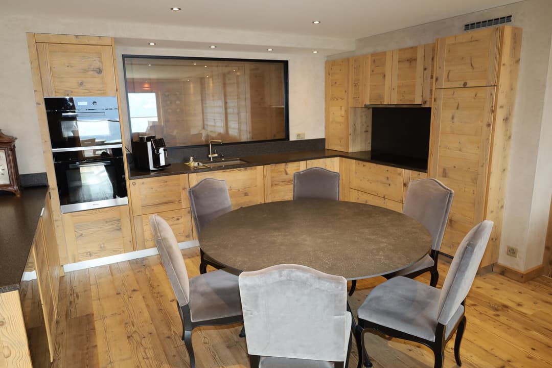 1855 – Appartement – 3.5pièces – 147.25 m²