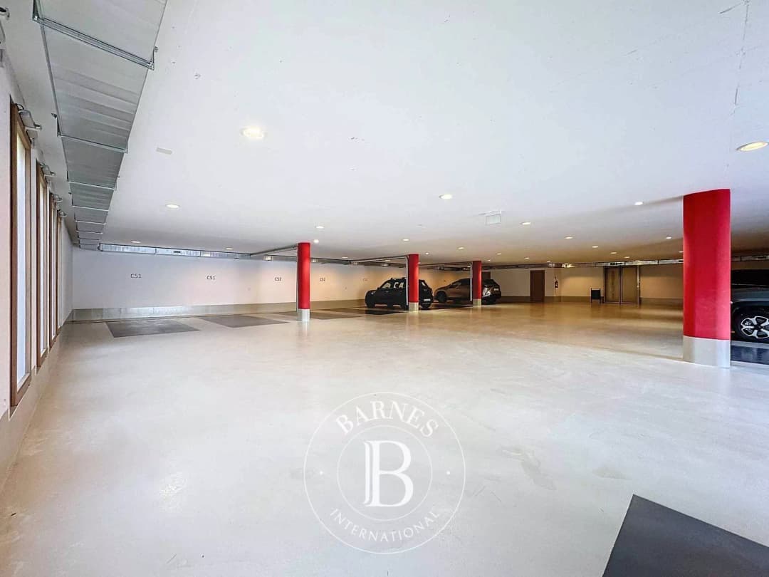 1822 – Appartement – 8.5pièces – 376 m²