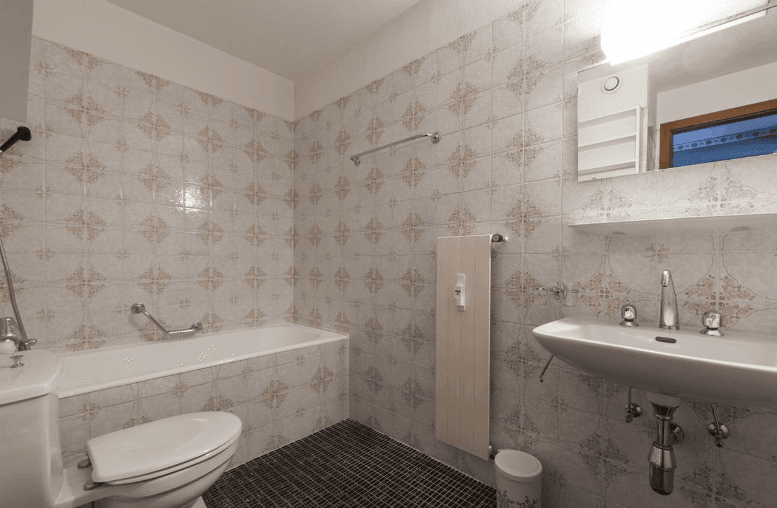 1479 – Appartement 5 pièces –  639.85 CHF – 170m²