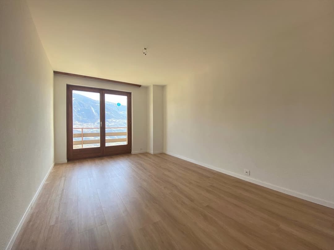 1487 – Maison –  2610CHF  – 200m²