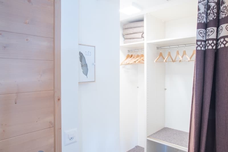 1543 – Appartement – 5pièces – 2363.55CHF – 136m²