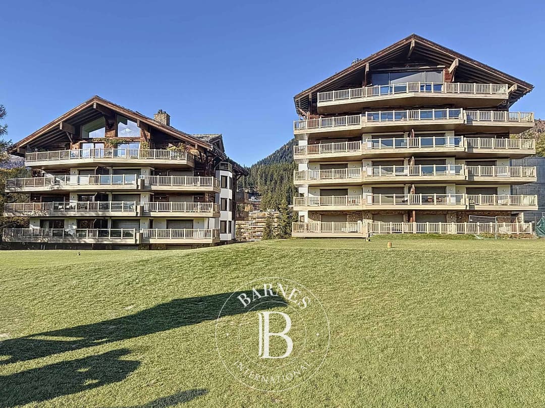 1822 – Appartement – 8.5pièces – 376 m²