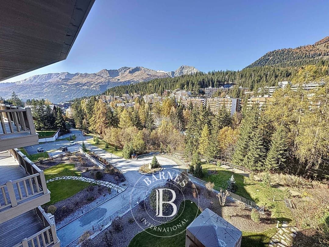 1822 – Appartement – 8.5pièces – 376 m²