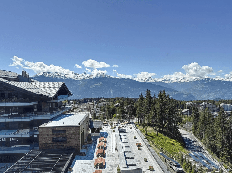 1826 – Appartement 4.5 pièces – 231 m²