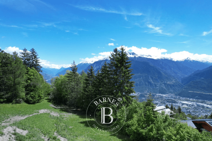 1823 – Terrain – 2485000 CHF – 226m2