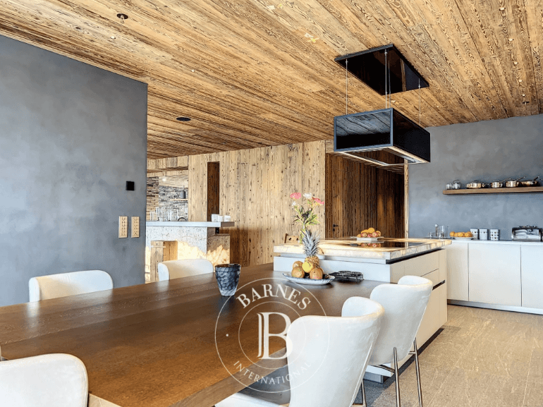 1826 – Appartement 4.5 pièces – 231 m²