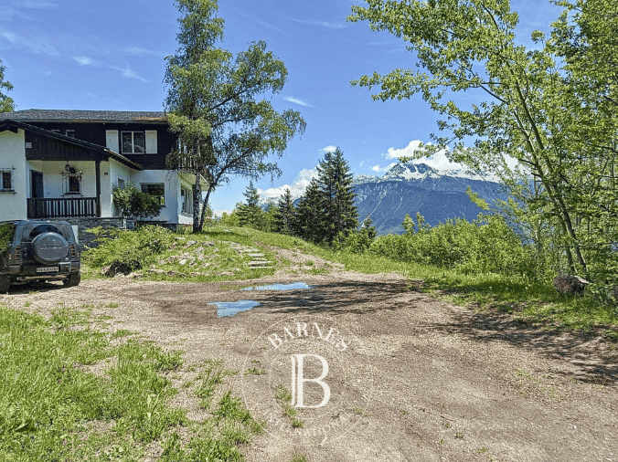 1824 – Maison 8 pièces – 2485000CHF – 227m²