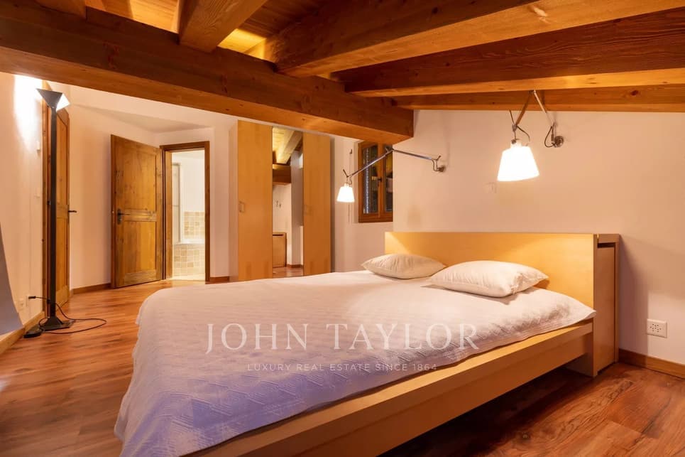 1515 – Appartement – 6pièces – 290 m²