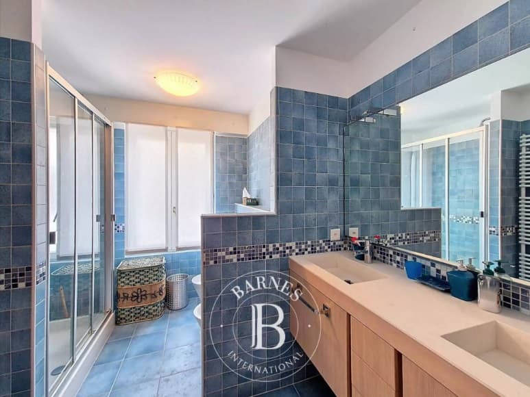 1996 – Appartement – 7.5pièces – 4950000CFH – 226 m²