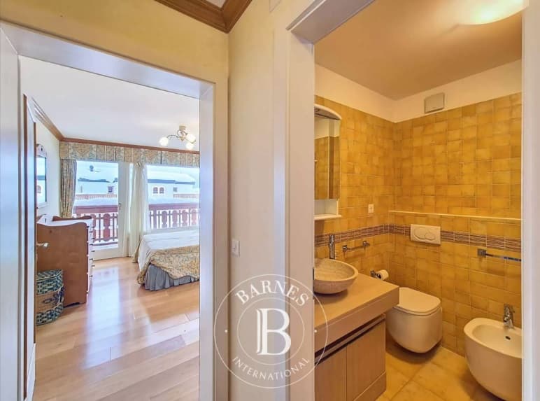 1996 – Appartement – 7.5pièces – 4950000CFH – 226 m²