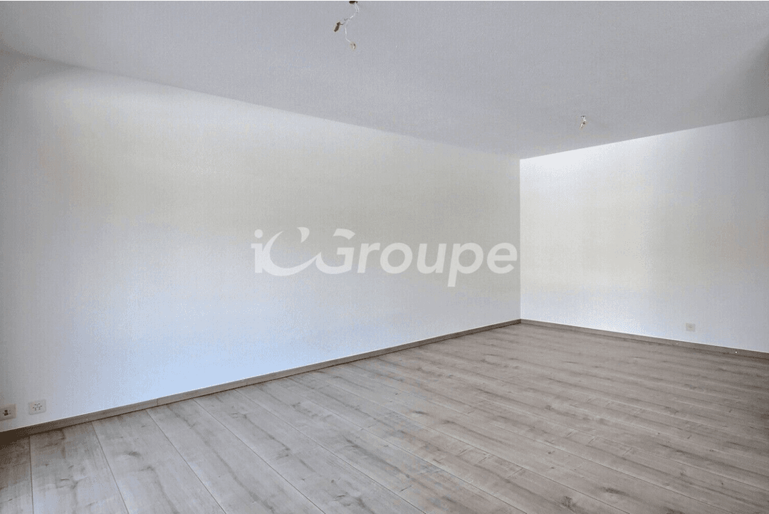 1586 – Appartement – 1 pièce – 1300 CHF – 32 m²