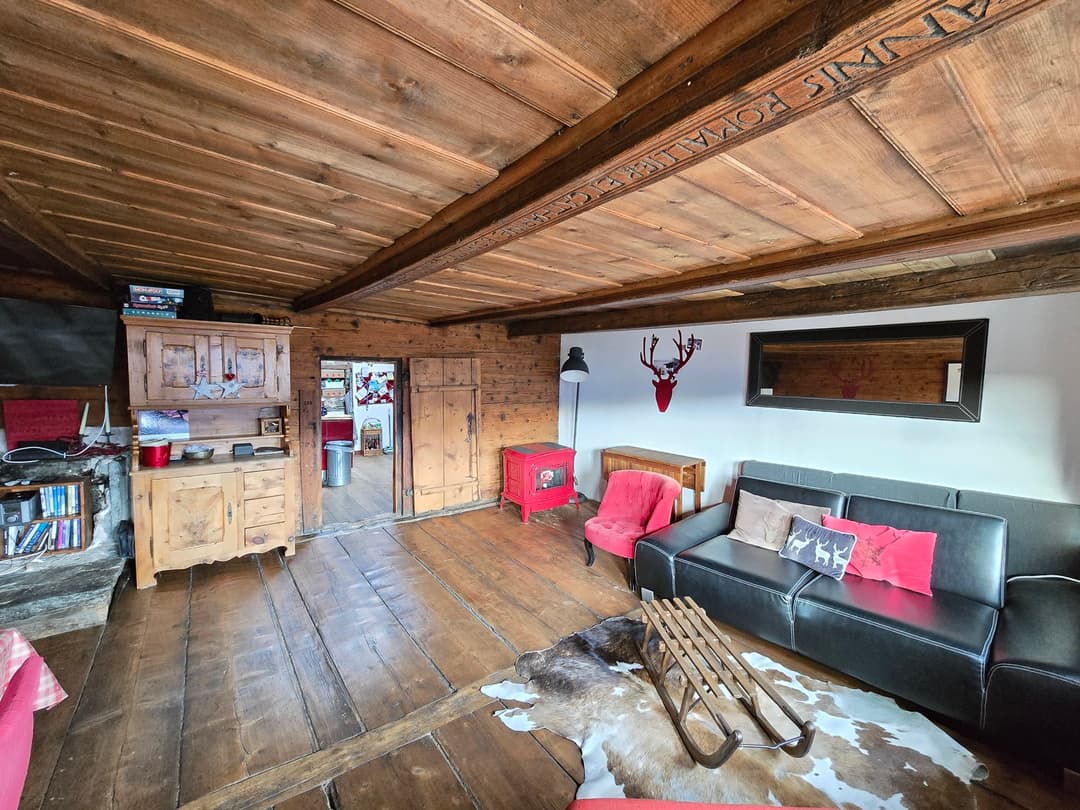 1974 – Appartement 4.5 pièces – 600000 CHF – 156 m²