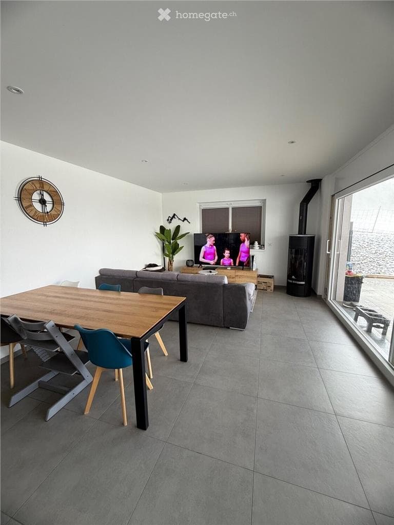 1626 – Appartement – 5pièces – 2750CHF – 150 m²