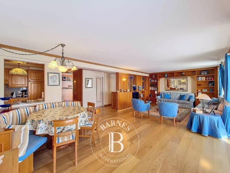 1996 – Appartement – 7.5pièces – 4950000CFH – 226 m²