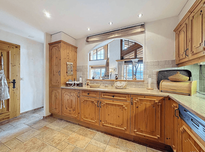 2008 – Appartement 6,5 pièces – 4700000CHF – 248m²