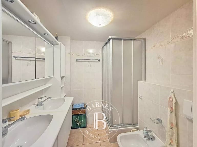 1996 – Appartement – 7.5pièces – 4950000CFH – 226 m²