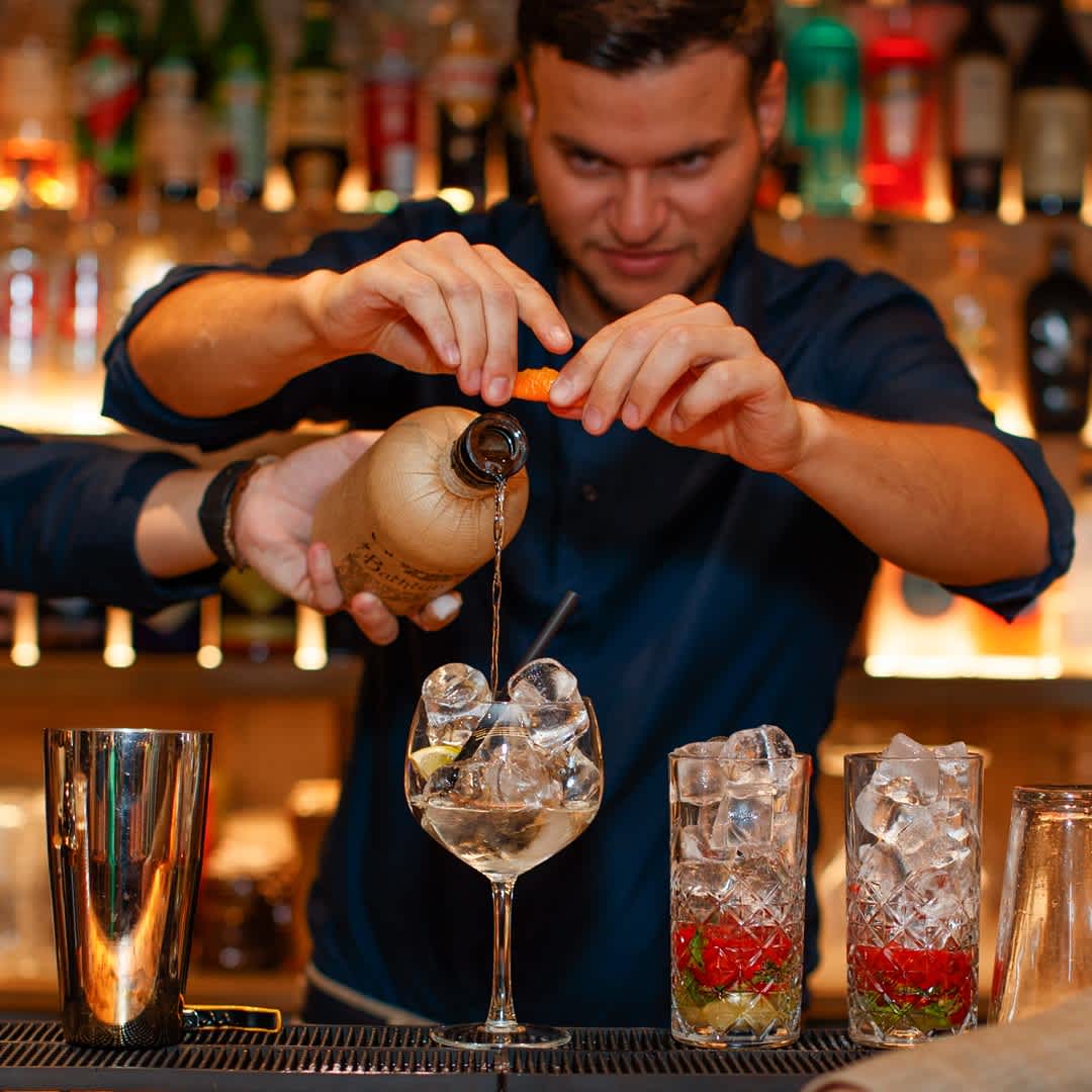 2020 – Commerce  4 pièces – 350000 CHF – 250 m²