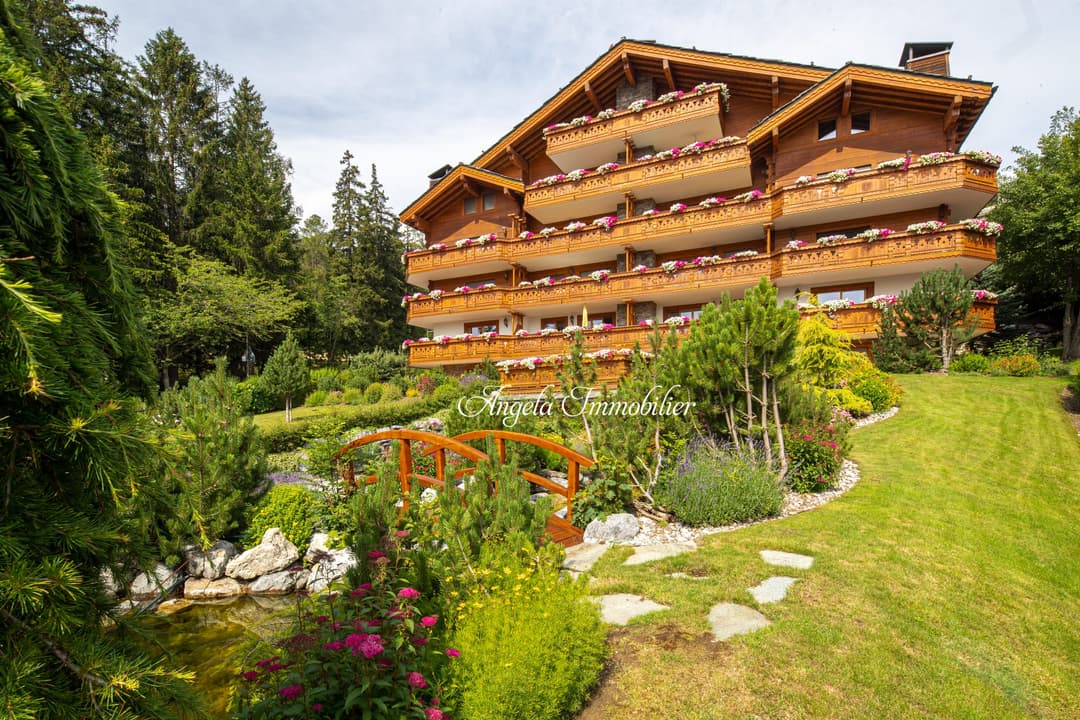 1733 – Appartement 36.5 pièces – 2800 CHF